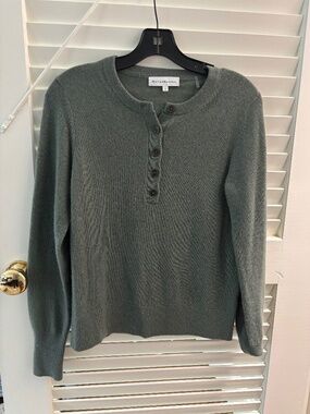 White + Warren Green Cashmere Sweater SMALL